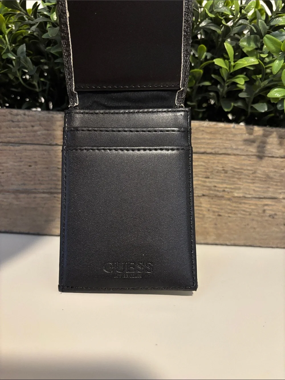 Guess Men’s Black & Gray Card Wallet